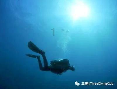 黄晓明和BABY的结婚照,看他们感情多好,这样的婚纱要感情多深的情侣才敢拍?,解答您的疑问